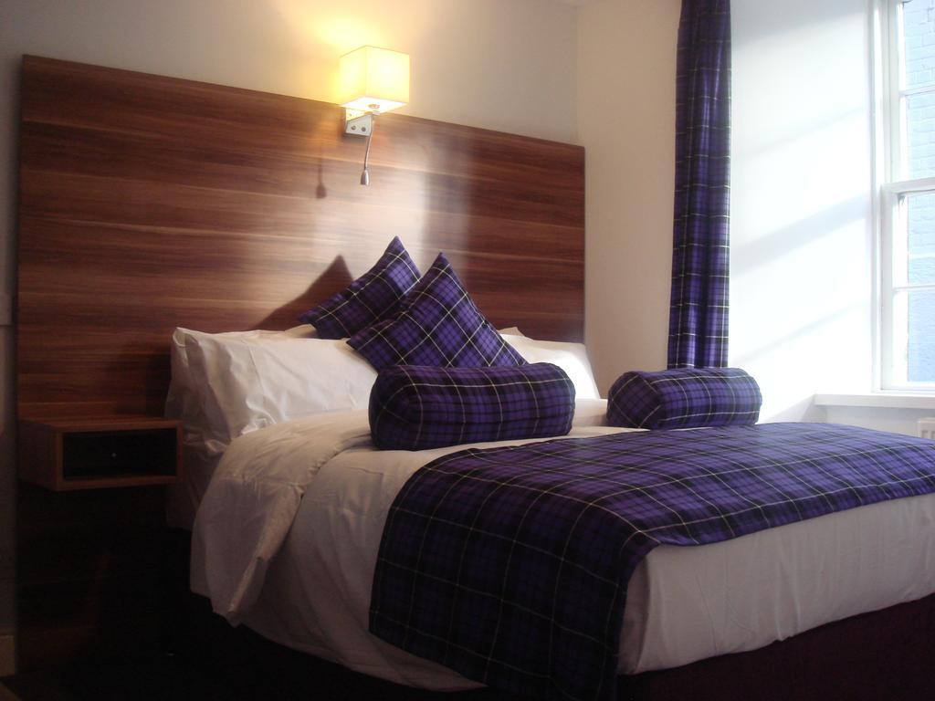New Lomond Hotel Paisley Oda fotoğraf